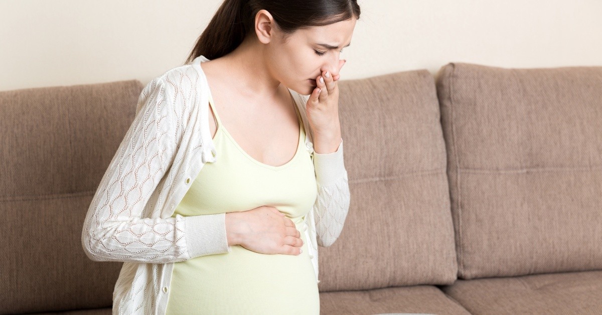 Bà bầu bị ợ nóng, trào ngược phải làm sao? 7 cách giảm khó chịu an toàn